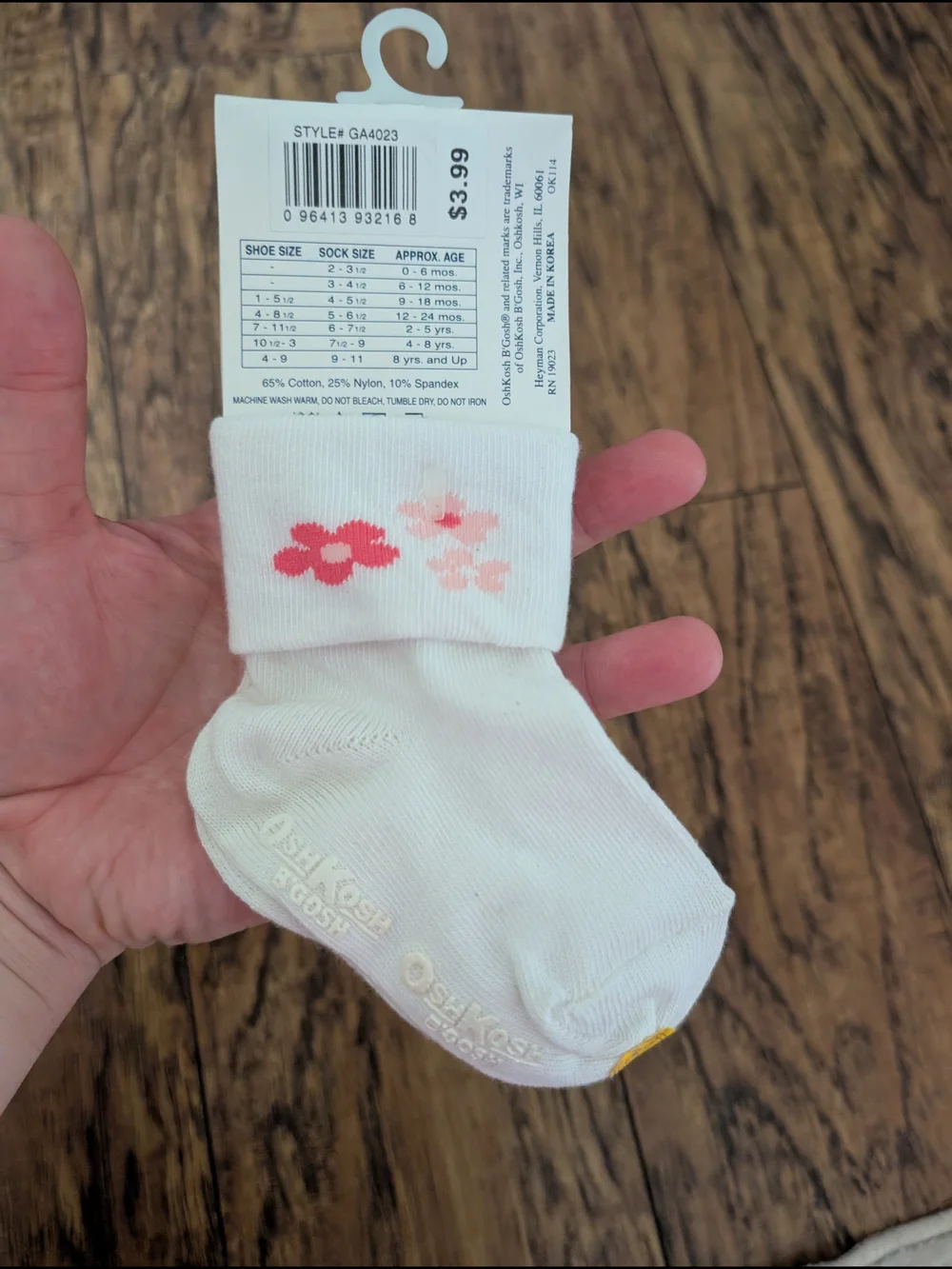 💥3/$24 NWT Vintage OshKosh B'gosh White Baby Socks with Pink Floral Accents
